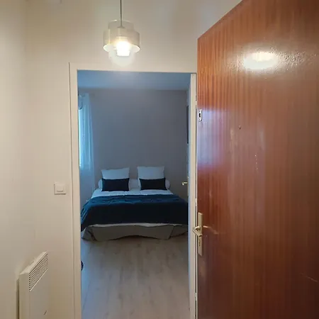 Dans Securisee Et Calme Proche Commerces Appartement