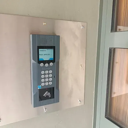 Dans Securisee Et Calme Proche Commerces Appartement *
